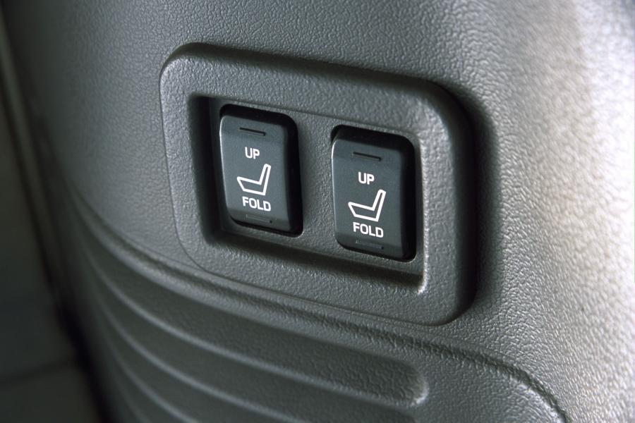  Lincoln Navigator 2003 года  (фото 8 из 59)